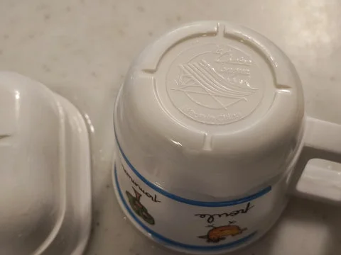 メラミン食器の着色汚れの落とし方（実例写真付き）プリント柄を消さない方法